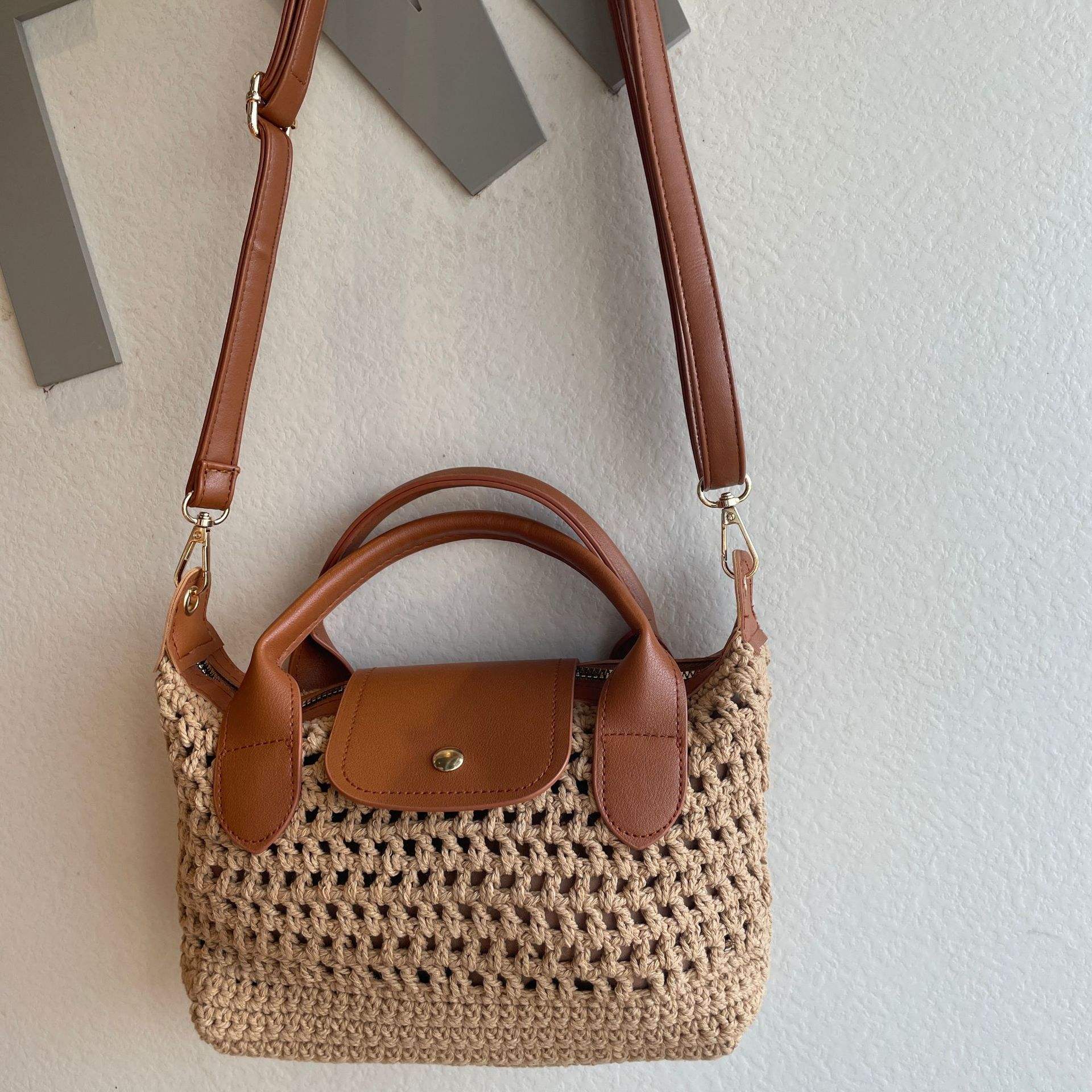 Woven Mini Hand Bag with Patch Hardware, Detachable Crossbody Strap Summer Casual Matching Tote Bag for Women